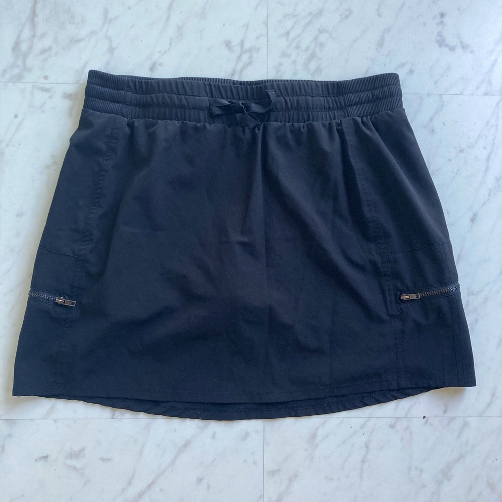 Athletic stretch skort with pockets